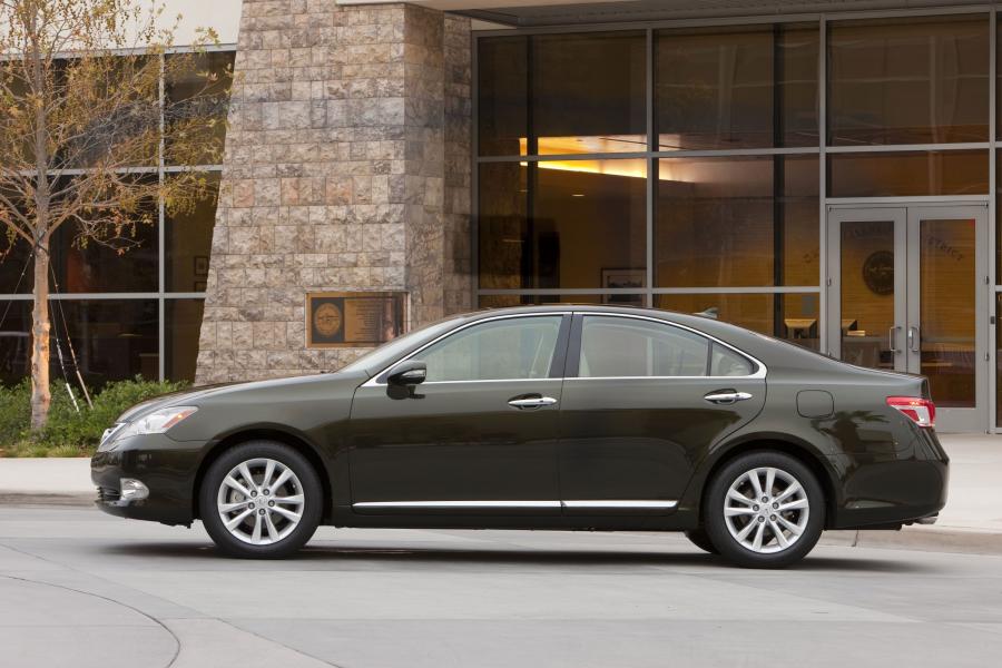  Lexus ES350 2010 года  (фото 23 из 29)